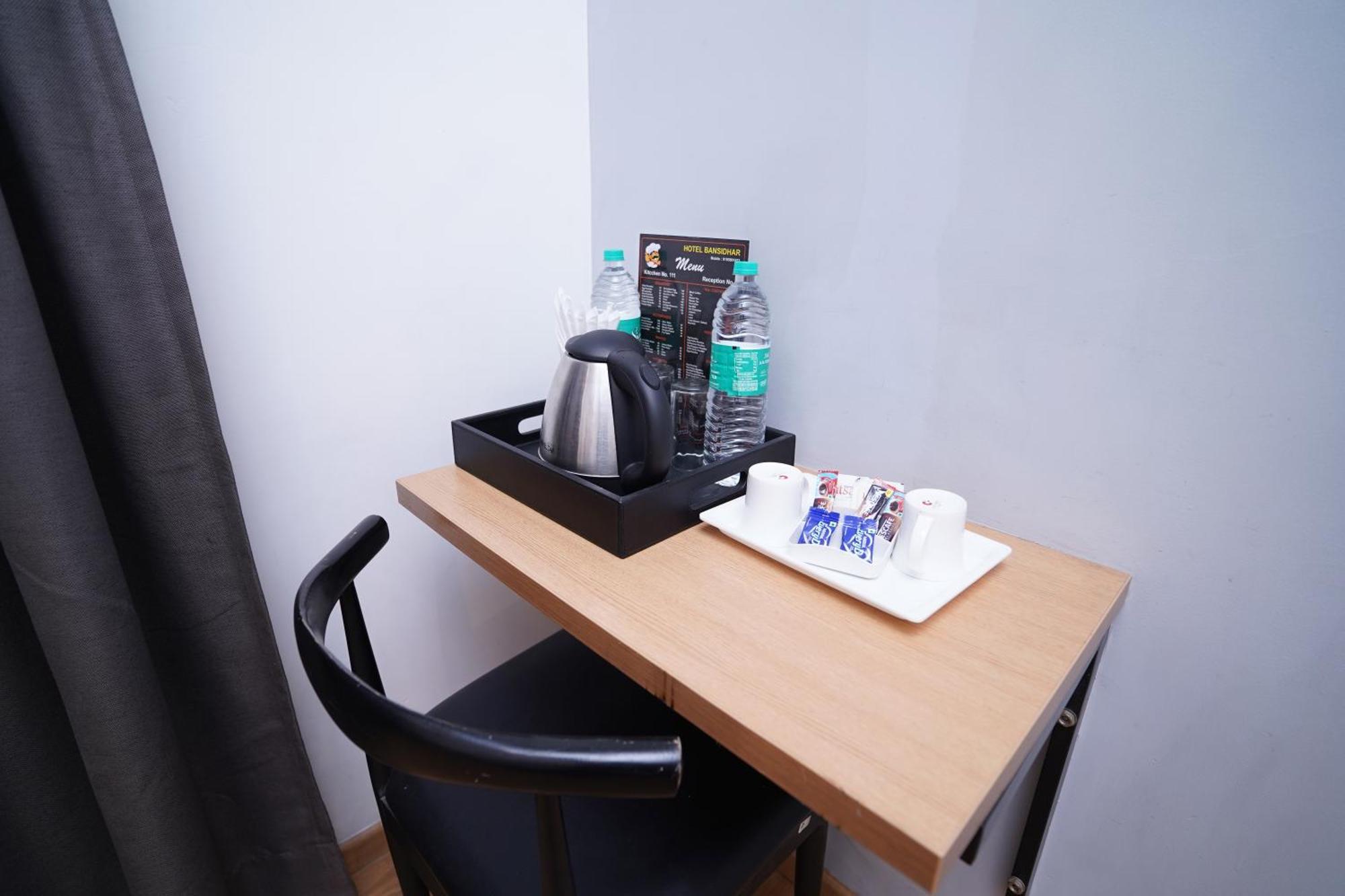 Hotel Mira Residency- Outer Ring Road, Paschim Vihar Delhi  Buitenkant foto