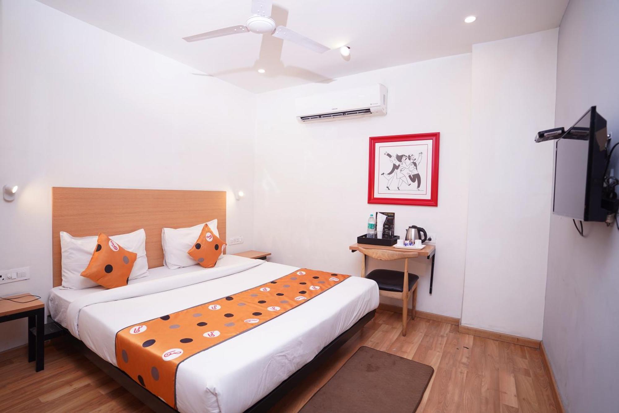 Hotel Mira Residency- Outer Ring Road, Paschim Vihar Delhi  Buitenkant foto