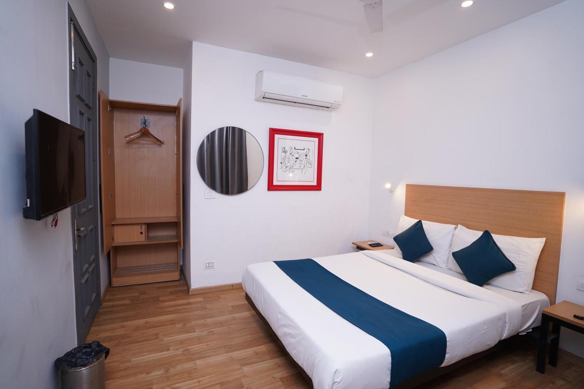 Hotel Mira Residency- Outer Ring Road, Paschim Vihar Delhi  Buitenkant foto